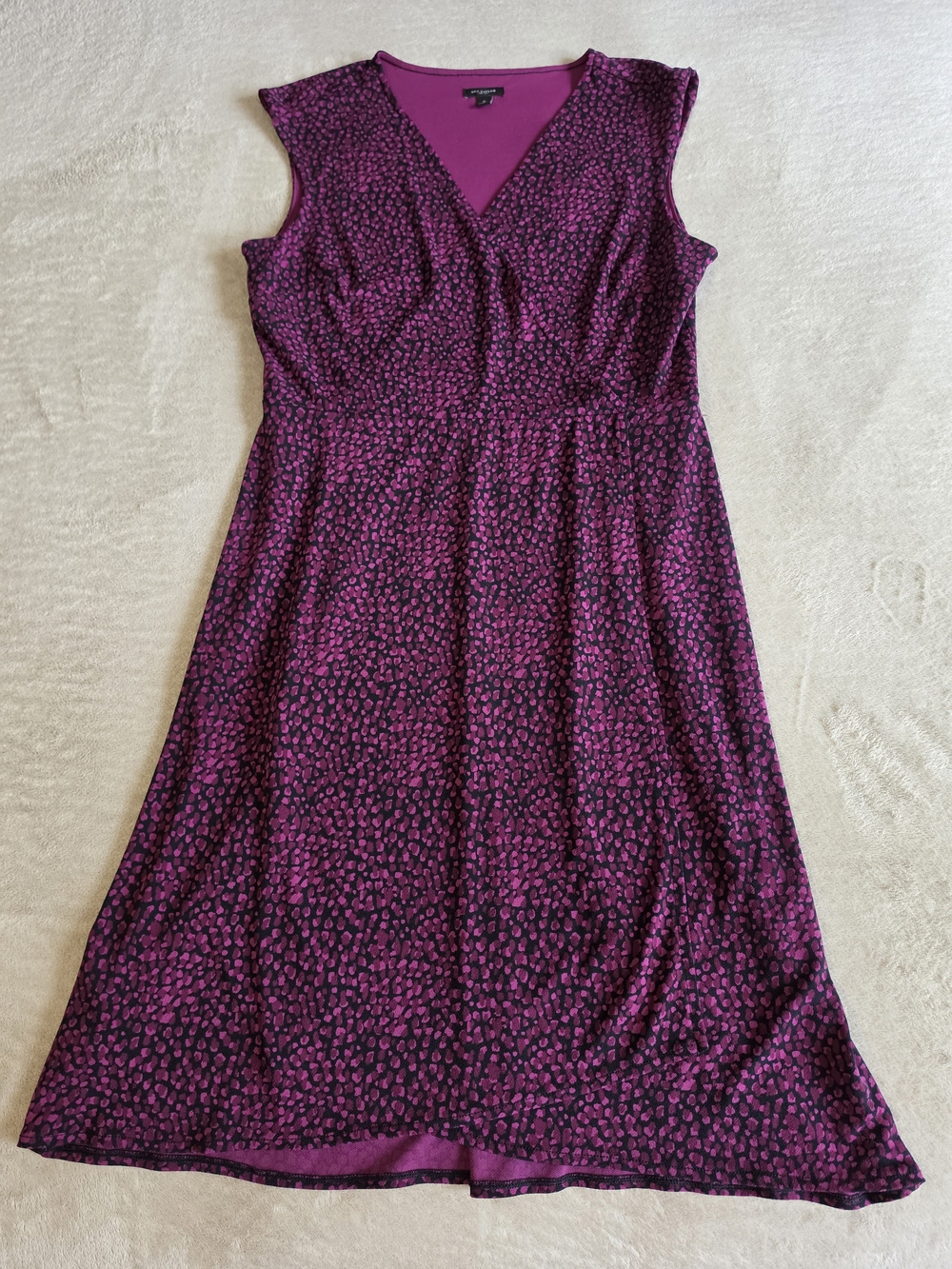Ann Taylor Purple and Black Geometric Printed V-Neck Midi Dress
